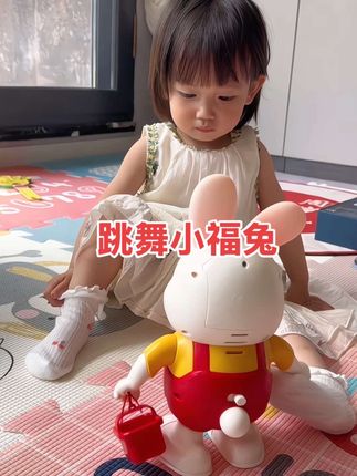 #我要上热门 哈哈哈,宝宝被小福兔硬控一个多小时了#练习抬头的小可爱 #跳舞小福兔 #人类幼崽长成记 @巨量千川