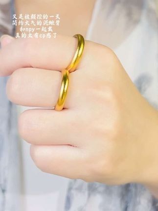 古法工艺,哑光质感超高级,不挑手型还显白 #泥鳅背戒指 #古法戒指 #戴出了高级感 #戒指 #情侣戒指
