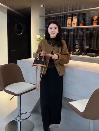 #秋冬穿搭 #韩系穿搭 #温柔穿搭 #高级感穿搭分享 #穿出高级感@DOU+上热门 @DOU+小助手