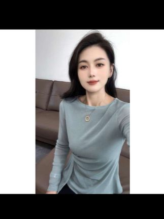 2025年秋季新款圆领修身长袖洋气T恤女百搭纯欲风抗起球显瘦小衫#洋气减龄 #时尚#穿出自己的风格 #穿搭 #穿优雅气质