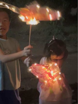 今年中秋就拎它!爆款古风蝴蝶灯笼DIY,材料配齐直接做很简单,发光装饰超吸睛#中秋国庆动起来 @抖音热点 @DOU+小助手 @DOU+上热门 @抖加🔥上热门🔥dou+🔥热点宝