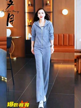 秋季女款休闲运动套装#面料柔软舒适 #做工精细 #高端大气上档次 #时尚潮流穿搭 。