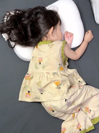 总有些生命 兜兜转转 为治愈你而来#骗你生女儿系 #我的女孩👧🏻
