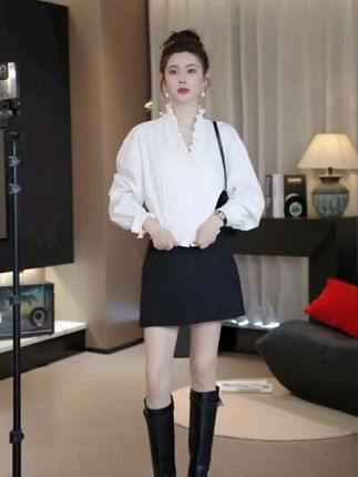 白色木耳边V领长袖衬衫女@DOU+上热门 2025秋季新款轻奢高级感减龄洋气上衣潮sgjh@DOU+小助手 vjhvh