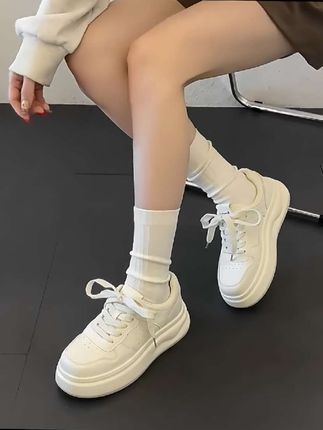 奥古狮登厚底小白鞋!增高薄款透气白色运动板鞋!#百搭小白鞋 #运动鞋 #脚宽脚胖都可以 #休闲板鞋 #百搭鞋子