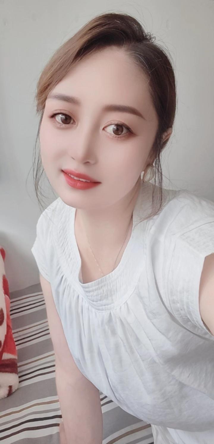 “你信不信,如果一个女人图你钱,那她不止你一个男人,如果一个女人图你感情,那她不会有第二个男人,但可笑的是,图钱的女人往往都赢的风光无限,图感情的女人却输得遍体鳞伤…”#抖音推广 #助手抖音