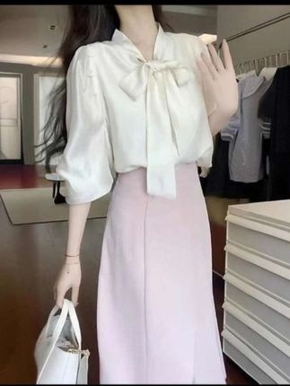 #气质穿搭 #套装 #通勤搭配 #甜美女孩 #小个子穿搭 早春穿搭微胖风情万种裙子初春季轻职场套装女茶系一整套