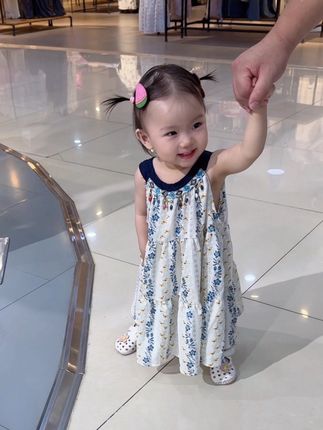 好可爱的人类幼崽啊~#人类幼崽到底多可爱 #萌娃穿搭 #骗你生女儿 #生女儿就是用来打扮的