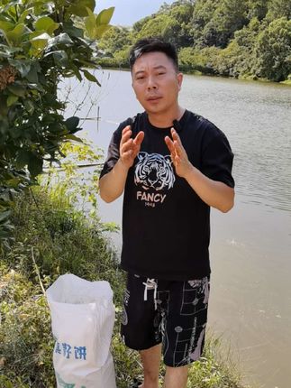 发酵好的菜籽饼长鱼快肥水好工厂直发#发酵菜籽饼 #花白鲢养殖 #花白鲢 #养鱼日记 #养鱼