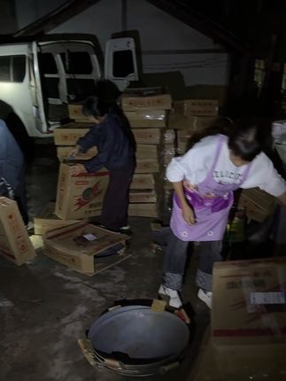 今晚上g她们发铁锅.欢迎你们国庆节来我家#尹姐碳烤铁锅