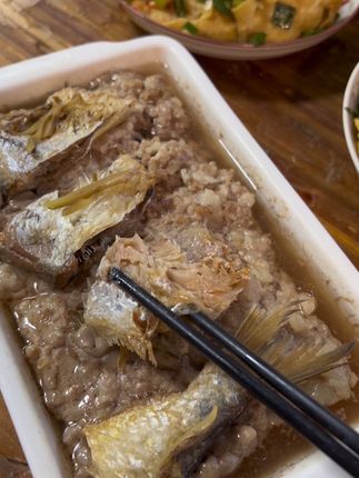 搭配咸鳓鱼蒸出来的肉饼子是真的香,不知不觉又是3碗米饭的中午#咸鳓鱼#霉香鱼#鳓鲞#力鱼