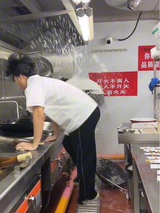我能有什么坏心思 只想让你在节假日之前放个长假而已.#一只豪 #餐饮人 #厨师#国庆节