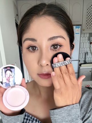能让我原相机直出的定妆粉饼忍不住分享给我的姐妹们#定妆粉饼 #粉饼 #美妆 #美妆好物 #现场实拍