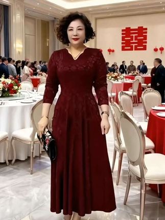 #新款连衣裙 #优雅气质 #婚庆礼服 #时尚洋气 #女人味穿搭