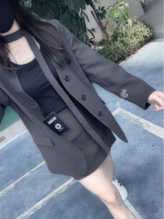 “女人就是要任性,不喜欢的东西就扔,胖了就减,喜欢就去买,没钱就努力去挣,讨厌的人拉黑,人生那么短哪有时间去伤感”#今日穿搭 #穿出高级感 #高级感穿搭 #通勤搭配 #秋季穿搭
