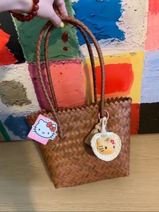 女孩仿藤编包夏季度假草编包手工编织编织单肩包#包包推荐 #小众包包 #包包种草 #百搭包包 #美包分享