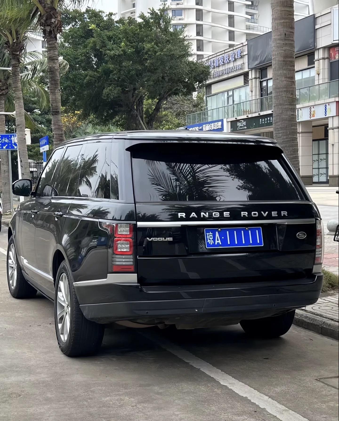 都是出来闯的年纪你拿什么让我畏惧#路虎揽胜#刀枪炮#豹子号#车牌
