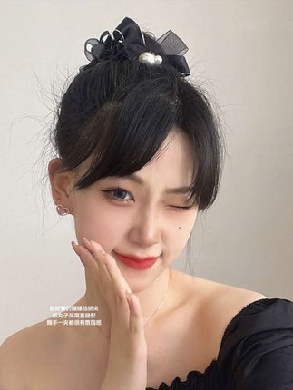 好有气质的丸子头抓夹呀!日常百搭又好看,爱了爱了!#头饰发饰 #抓夹 #丸子头 #头饰发夹高级感