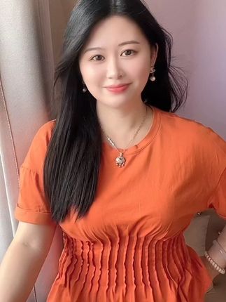 人生有很多的无奈,往事只能回味,不论忧伤与甜蜜;人生如梦亦如烟,就让一切随风去#旺夫女人 #圆圆脸 #单身小姐姐 @DOU+上热门 @DOU+小助手