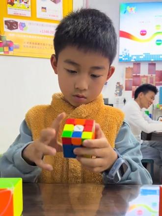 #魔方 小朋友下课说赶紧回家把作业写完 下午还来🤣