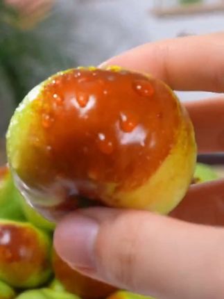 每一个果肉醇厚,纯甜无酸脆嫩多汁,云南高原#蟠枣 你吃过吗?一口一个嘎嘣脆#口感特别好 #现摘现发新鲜到家