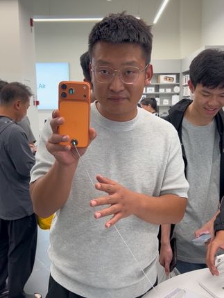 来到郑州瞒着梦春去做这件事,不知道她是接受还是拒绝@梦春17号麻椒鸡中秋佳品