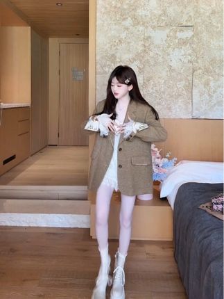 #内搭外穿都好看 #内搭分享 #蕾丝打底衫 #百搭 #秋冬穿搭