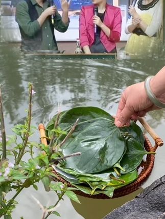 暗黄,班班点点的赶紧安排起来,好用又省钱,天然无刺激,男女都适合,用过的朋友都说好#古人的智慧 #好皮肤养出来 #保养自己 #小妙招大作用 #柿叶膏