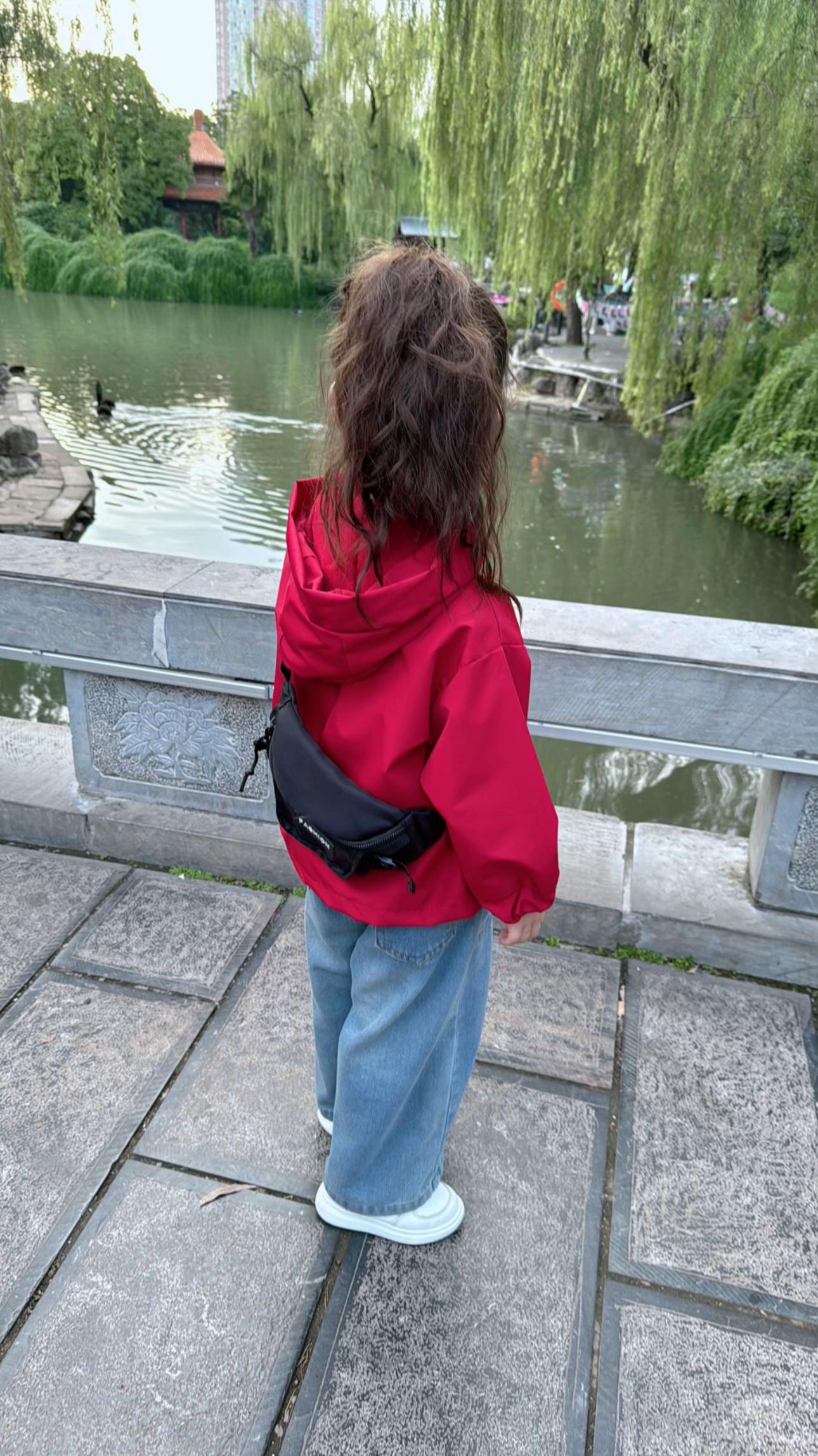 如果陪伴有痕迹 那一定藏在 你长大的一点一滴里 #宝妈情感共鸣 #我的女孩#萌娃穿搭#高品质童装