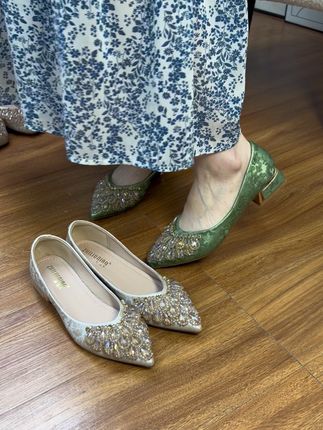 这款新中式小单鞋上脚好显气质~#女鞋推荐 #软底软面穿上超舒服