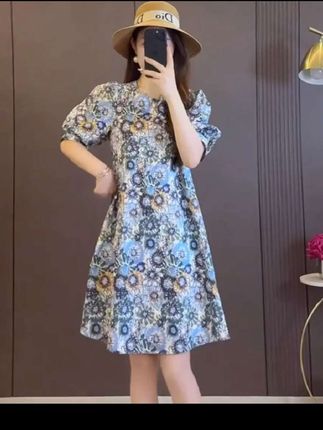 #碎花连衣裙 #小清新穿搭 #减龄显瘦穿搭 #高档女裙正版 #高端大气