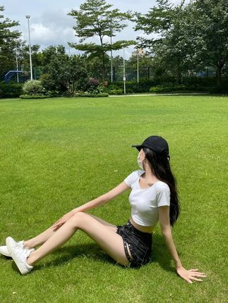 最喜欢他家的原因就是海鲜新鲜味道好,品类还多,这里面海鲜的团感几乎都是有嚼劲的那种。微辣的辣度。整个的海螺都会有一个通病就是螺会有一点点的腥,就是尾巴那一节。可以去掉,其他的都不腥#海鲜全家福#美食分享今日美味#海大咖海鲜全家福