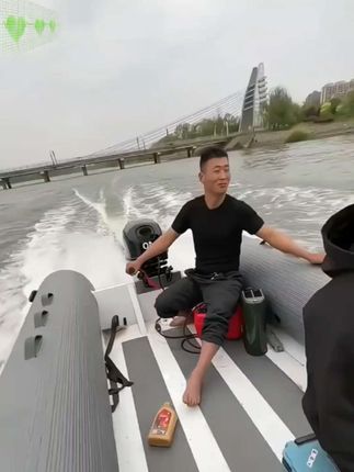 雅马款船外机 二冲程 四冲程船用挂机汽油机船尾机 螺旋桨推进器 渔民好帮手 #雅马哈船外机 #螺旋桨推进器 #渔船推进器 #三农