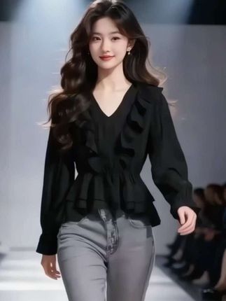 #秋季荷叶边V领上衣#女性穿搭 #优雅气质 #引领时尚潮流 #潮流穿搭休闲风