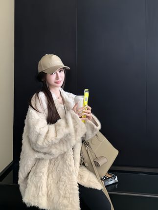 慵懒风女冬季蝙蝠袖INS风短外套轻奢潮流复古女 士#毛毛外套 #外套 #潮流穿搭 #新款上新 #外套分享