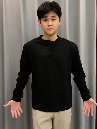 回复 @多喝椰子水的评论 男生变帅只需要一件显壮的亨利衫#初秋男友风穿搭 #男生穿搭 #型男穿搭 #干净男生 #ootd穿搭
