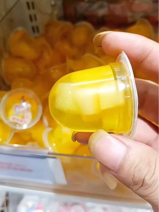 这个喜之郎果冻,入口QQ弹弹的,大人小孩都爱吃#果冻#水果果冻#零食推荐