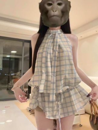 #格子衬衫
