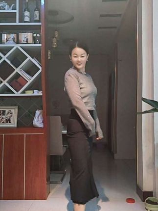 人在幸福的时候是不会暴躁,也没有戾气的,只会觉得世界的边边角角都被海绵包裏着,不需要尖锐和攻击性也可以活的舒服自在