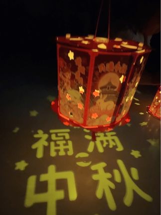 今年中秋节,给孩子安排一个不一样的花灯吧!几块钱就能让来孩子开心一整天!#中秋节手工灯笼#投影灯笼 #中秋 #家居好物