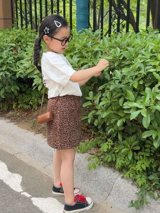 人类幼崽穿豹纹真的太洋气吖逛街拍照打卡的真的包出片#高品质童装 #女童套装#生女儿就是用来打扮的 #今日穿搭look #童装 #女童穿搭