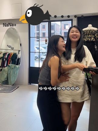 拍1个视频笑了18次…😂😂#强烈推荐 #夏天该有的样子 #雨伞