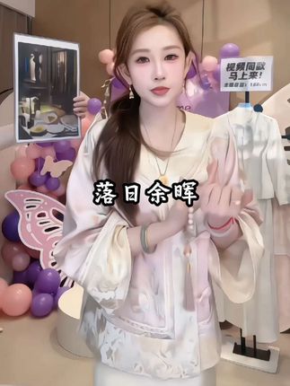 这独特的魅力谁能抗拒啊,可以搭马面裙牛仔裤穿,冷了还可以搭风衣穿,真是一衣多穿呀,好美好百搭,韵味十足,我穿上都舍不得脱掉啦#穿搭 #古典韵味 #穿出高级感#新中式#小个子穿搭