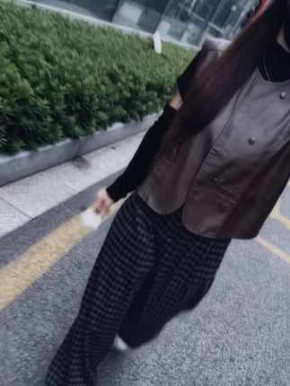 “有些东西一辈子都学不会,比如坑蒙拐骗,比如唯利是图,比如处处使坏,这些确实学不来...”