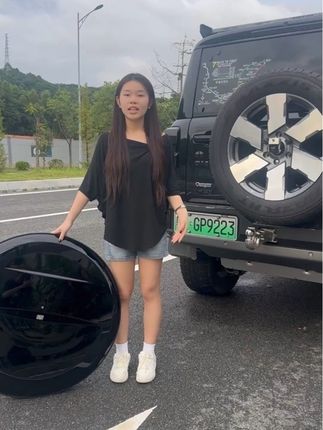 #全新bj40 全新北京40增程!皮革一体式备胎罩!安装更简单!包得更紧实!更贴合!更美观!价格也优惠!