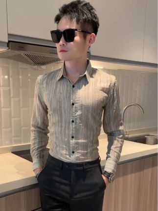 撞色衬衫 秋季穿不一样的衬衫,试试这款渐变撞色痞帅个性长袖衬衫,面料细腻柔软又舒适!#男生穿搭 #衬衫 #衬衣 #秋季穿搭 #谁穿谁好看