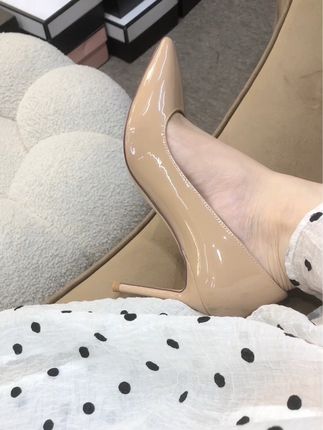 高级感漆皮裸色尖头细跟高跟鞋~~ #美出高级感 #好鞋推荐#现场实拍#谁穿谁好看#显高显瘦显腿长