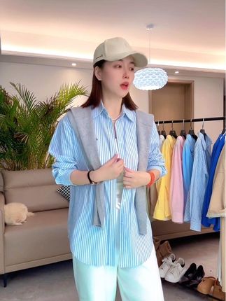 万能披肩,强烈推荐灰色,可以搭配秋冬天任何颜色外套。#衬衫的多种穿法 #披肩搭配衬衫 #春秋新款 #每日穿搭推荐 #百搭上衣
