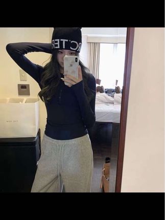 #上衣穿搭 #休闲穿搭 #百搭上衣 #女装穿搭 #穿搭分享