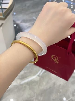 爱自己 是生活中美丽的诗篇#爱自己 #礼物 #仪式感#手镯#周大生